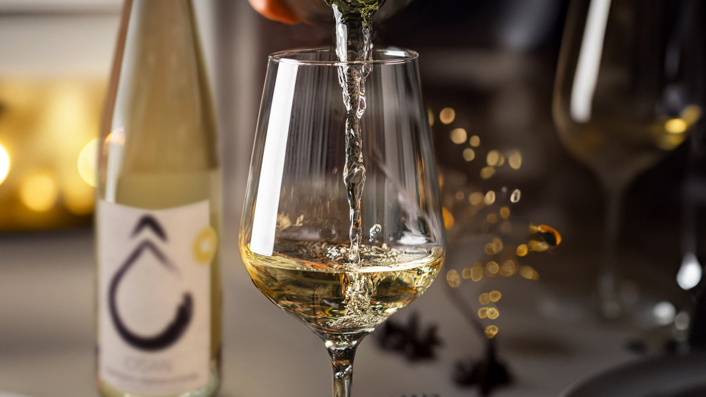 Miel d’acacia : l’ingrédient qui sublime nos boissons